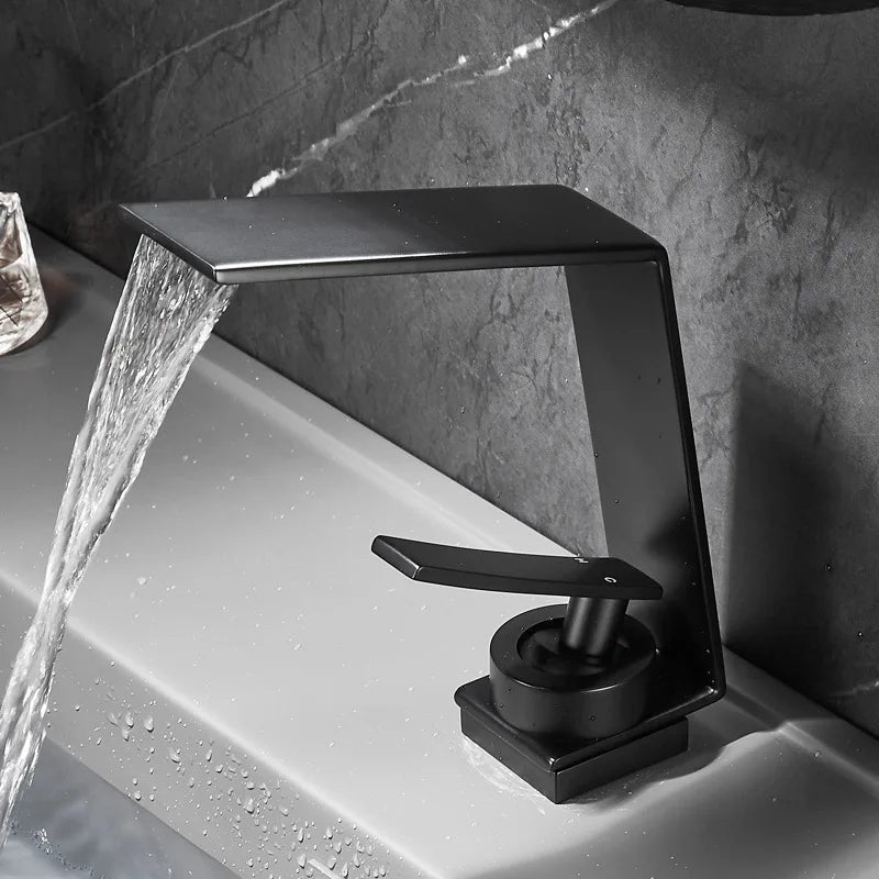 Robinet Cascade Bec Haut Pour Vasque