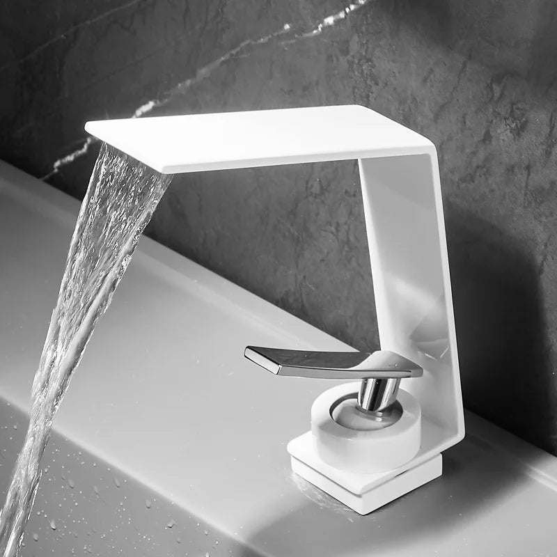 Robinet Cascade Bec Haut Pour Vasque