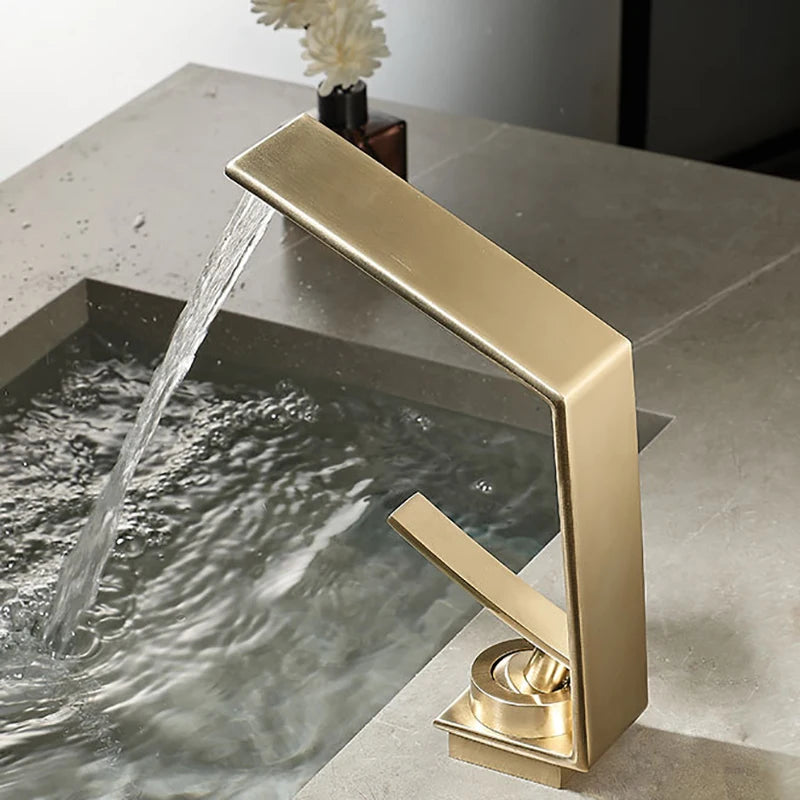 Robinet Cascade Bec Haut Pour Vasque