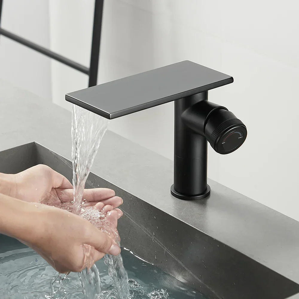 Robinet Cascade Salle De Bain Noir en Laiton