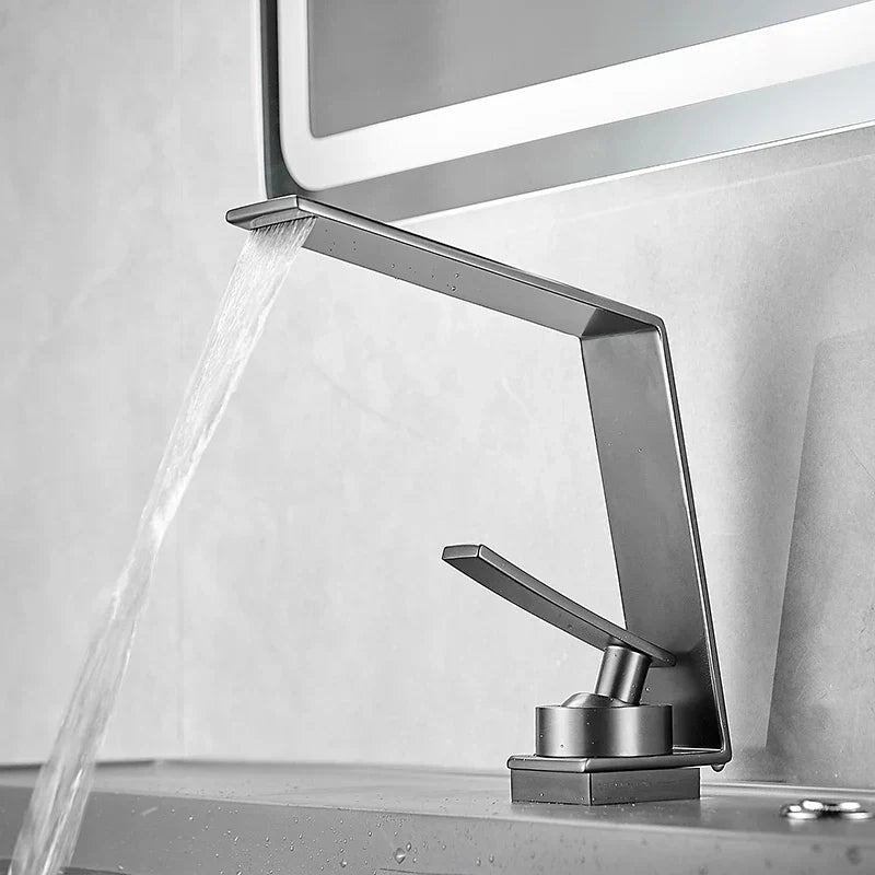 Robinet Lavabo Design Effect Cascade en Chrome